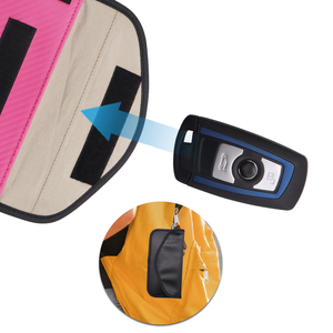 Sacs Faraday pour clés de <span class=keywords><strong>voiture</strong></span> téléphone portable Protection de <span class=keywords><strong>voiture</strong></span> antivol WiFi/<span class=keywords><strong>GSM</strong></span>/LTE/NFC/RFID/pochette de bloc de Signal Fob d'entrée sans clé - Product Image 4