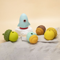 Fabricant de jouets à mâcher durables et écologiques pour chiens Balle magique pour chien avec distributeur de friandises interactif en silicone