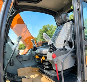 Miniexcavadora DX75 de 7.5T, Excavadora Hidráulica Compacta para Construcción Urbana, Jardinería y Agricultura - Product Image 6