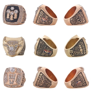 Lot de 6 bagues de championnat des <span class=keywords><strong>Chicago</strong></span> <span class=keywords><strong>Bulls</strong></span> en alliage de zinc de haute qualité, tendance, avec trophée – Vente en gros usine - Product Image 6