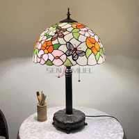 Vente en gros directe de lampes de table en verre artistique peint à la main, style abat-jour en verre coloré motif rose et papillon