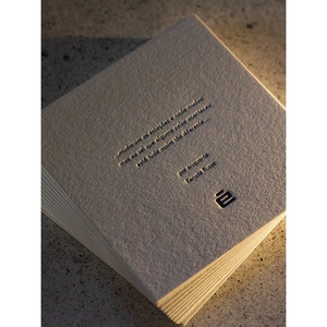 Carte nominative de luxe en métal argenté pressé à chaud de luxe papier cuivré étanche durable et ne pourrit pas facilement - Product Image 6