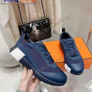 Zapatillas Deportivas Casuales con Cordones en Bloques de Color Negro, Blanco y Naranja, con Suela Gruesa y Cómodas para Correr, para Hombre y Mujer - Product Image 4