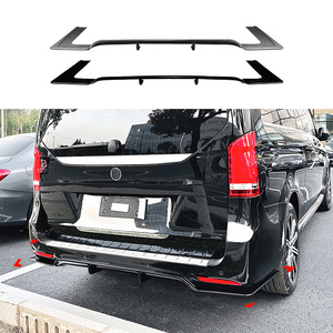 สปอยเลอร์กันชนหลัง Amp-Z สำหรับ Mercedes-Benz V-Class V260 W447 AMG Line ปี 2018-23 สีดำเปียโน ลายคาร์บอนไฟเบอร์ ผิวด้าน - Product Image 1