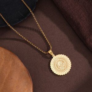 Collar de Acero Inoxidable con Medallón de Cruz de San Bernardo, Collar de Acero de Titanio de Doble Cara Resistente a la Corrosión - Product Image 5