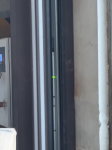 <span class=keywords><strong>Porte</strong></span> <span class=keywords><strong>de</strong></span> <span class=keywords><strong>garage</strong></span> double à enroulement personnalisée et spacieuse <span class=keywords><strong>avec</strong></span> verre dépoli, en alliage d'aluminium moderne, télécommande, <span class=keywords><strong>prix</strong></span> compétitif - Product Image 5