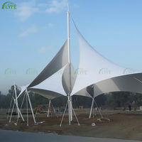 Structure de tente extérieure en membrane tendue Lyfe Modern PVDF, imperméable, résistante au feu et aux UV, avec garantie d'un an