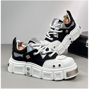 รองเท้าลำลองผู้ชาย M6177 รุ่นใหม่สำหรับฤดูใบไม้ร่วง พื้นหนา สไตล์ Dad Shoes แบรนด์ยุโรปสุดเทรนด์ ตกแต่งหมุดพังก์ เพิ่มความสูงด้วยพื้นเสริมภายในแบบซ่อน - Product Image 6