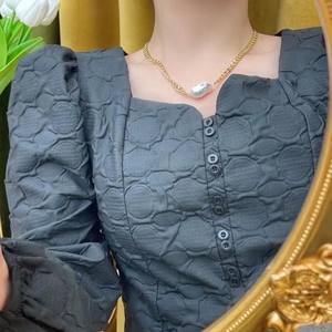 Collar de Perlas Naturales Barrocas Exquisitas con Cadena de Hueso y Cierre de Oro de 14K, con un Moderno Baño de Cobre, Estilo Genial - Product Image 2