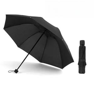 Vente en gros, <span class=keywords><strong>parasol</strong></span> compact et étanche, parapluie pliant à 3 volets, <span class=keywords><strong>parasol</strong></span> pour petits marchés avec impression <span class=keywords><strong>de</strong></span> logo personnalisé, design classique pour adultes - Product Image 2
