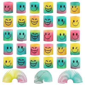Anneaux empilables élastiques en plastique arc-en-ciel pour enfants, avec visages souriants, jouet éducatif, mini cadeau de fête - Product Image 1