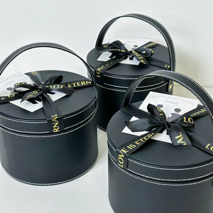 Caja de regalo de fiesta de bebé, cestas de regalo de dama de honor de boda, tapa de <span class=keywords><strong>mano</strong></span> de cuero, organizador para abrazar, cestas de cubo - Product Image 1