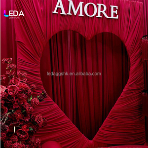 LEDA Nouvelle Arrivée Élégante Décoration de Plafond en Tissu Rouge en Forme de Cœur pour Mariage et Fête avec Personnalisation - Product Image 1