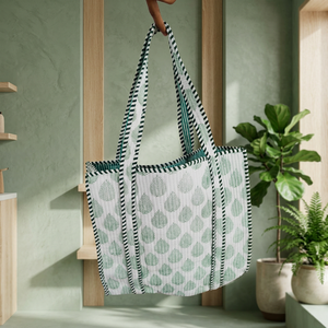 Sac fourre-tout en tissu de coton bohème à imprimé floral vert, style preppy, fermeture ouverte, pour l'été, l'hiver et le printemps - Product Image 1