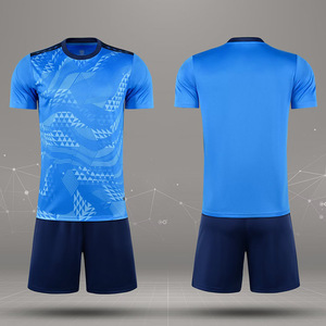 Op maat gemaakte OEM-service milieuvriendelijke ademende polyester voetbaltenues tops naam nummer heren volwassen teams zomer herfst - Product Image 6