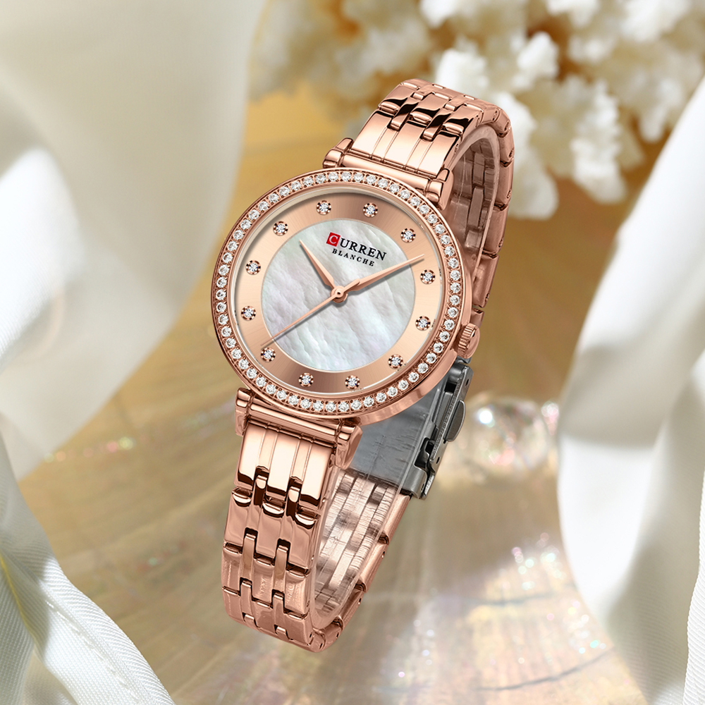 Orologio da polso da donna in oro 18 carati con diamanti Van Cleef and