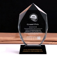 Trophées en verre personnalisés en gros de Guangzhou, trophées en verre K9 avec sublimation, trophée en verre avec base bleue