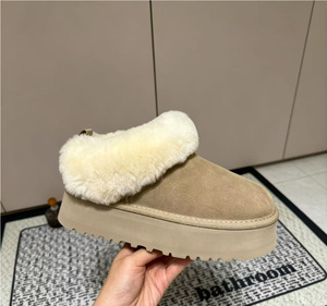 Bottes de neige tendance de haute qualité, neuves, à semelles épaisses, pour femmes, pour l'automne et l'hiver, avec isolation supplémentaire pour plus de chaleur - Product Image 6