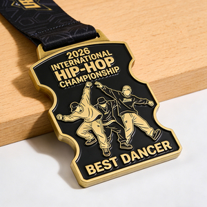Medalla Deportiva Personalizada de Oro, Latón o Bronce con Relieve 3D, Estilo Moderno o Antiguo, para Karate, Atletismo, Bádminton, con Diseño Tradicional de Feng Shui - Product Image 1