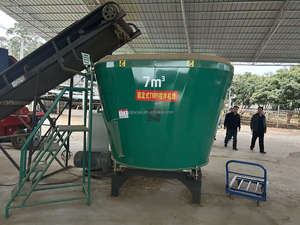 <span class=keywords><strong>เครื่อง</strong></span><span class=keywords><strong>ผสม</strong></span><span class=keywords><strong>อาหาร</strong></span>สัตว์เครื่องผสมอาหารแบบแนวตั้ง <span class=keywords><strong>TMR</strong></span> <span class=keywords><strong>เครื่อง</strong></span><span class=keywords><strong>ผสม</strong></span>ปศุสัตว์สำหรับฟาร์มวัว - Product Image 4