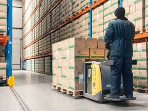 Nuestro producto de estanterías para alfombras es una solución sencilla que permite un almacenamiento máximo de productos con un mínimo de espacio en el suelo. - Product Image 5