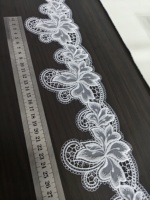 Tissu en dentelle transparente brodée élégante rétro, motif floral à grandes feuilles, bordure en cils, maille tricotée non extensible en polyester pour robe de mariée