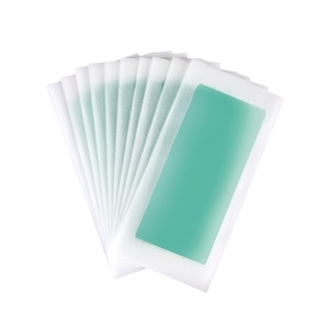 Bandes <span class=keywords><strong>de</strong></span> <span class=keywords><strong>cire</strong></span> <span class=keywords><strong>froide</strong></span> double face pour l'épilation corporelle, <span class=keywords><strong>prix</strong></span> d'usine OEM - Product Image 1