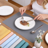 Sets de table de cuisine personnalisés imprimés, tapis de bureau imperméables, tapis de table en silicone antidérapants pour des plats inspirés