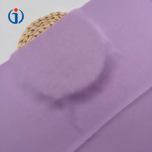 卸売 クリンクル織り 28% ポリエステル 72% アセテート サテン モス クレープ生地 女性用スーツ シャツ用 - Product Image 3