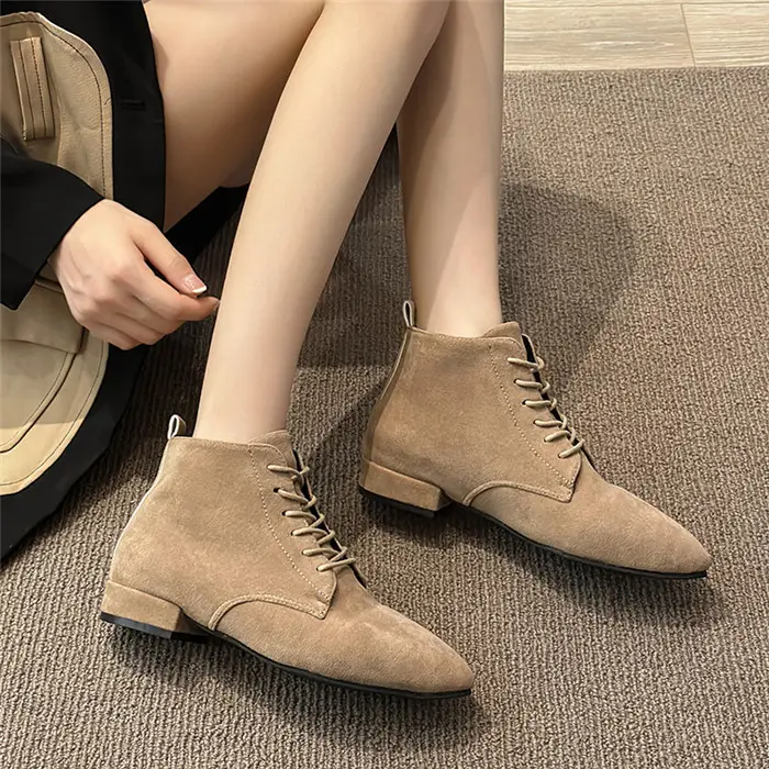 Mode plus Größe Damen stiefel Britischer Stil kurze Stiefel einfarbige Wildleder spitze Schnürstiefel mit dicken Absätzen