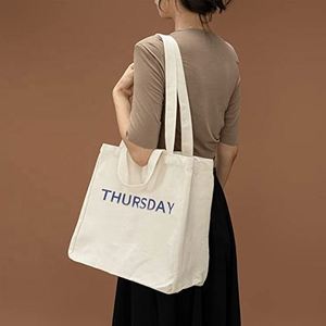 Bolso tote grande de lona resistente de algodón con doble asa, estampado moderno, estilo occidental, para raqueta de tenis, con estampado en relieve - Product Image 5
