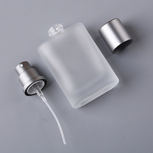 Gran oferta de lujo 25ml 50ml 100mL botella de Perfume redondo de vidrio plano recargable esmerilado con rociador de bomba de plata de aluminio - Product Image 2