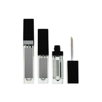 Vente en gros de tubes vides de brillant à lèvres LED carrés dorés brillants en noir mat de 5ml 7ml 8ml avec lumière LED et miroir