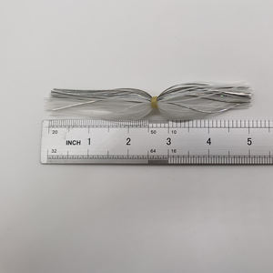 Vente en gros à prix réduit : 50 pièces de jupes de pêche en silicone et en caoutchouc - Product Image 3