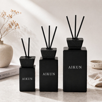 Diffuseur de parfum en verre épais carré noir minimaliste AIKUN pour la décoration parfumée des bureaux et des hôtels, OEM