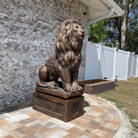 Grande statue de lion ambulant en laiton finition bronze antique Offre Spéciale grandeur nature personnalisée pour jardin extérieur