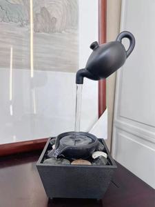 2026 Creatieve Geluksfontein met Stromend Water, Decoratieve Drijvende Theepot, Mini Tafelmodel Waterfontein voor Kantoor, Huis en Woonkamer - Product Image 4