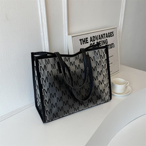 Borsa Tote Trasparente alla Moda per Estate e Autunno, con Ricami, in PVC, Portatile, Ideale per il Pendolarismo - Product Image 1