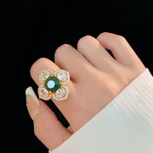 Zooying Newest Luxury Retro Exquisite Design Jewelry Ornaments Emerald Zircon Wedding Party Feast Temperament Ring