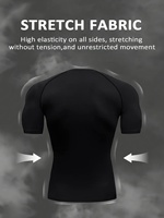 Ensemble de sport pour homme Spider : T-shirt athlétique à manches courtes avec ceinture extensible ajustée et pantalon long ample pour l'entraînement et le fitness