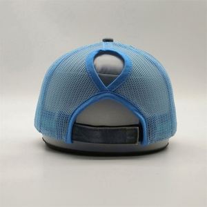 Gorra de Béisbol Personalizada de Alta Calidad, 100% Algodón Pigmentado, con Parche Estampado Gris Desgastado, Estilo Cola de Caballo - Product Image 4