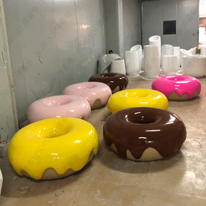 Sièges décoratifs en forme de donut en PP pour aire de jeux intérieure, mobilier pour enfants - Product Image 2