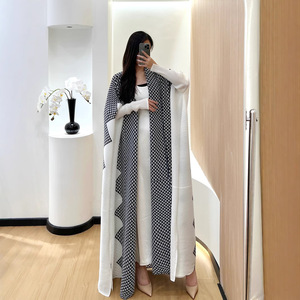 Miyake xếp li hồi giáo abaya ăn mặc màu sắc khối Polka Dot kim cương cộng với kích thước giản dị áo choàng dài đổ Femme cho phụ nữ cao khiêm tốn - Product Image 4