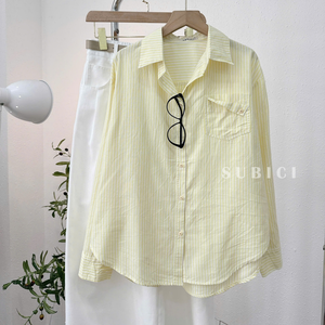 A1152 เสื้อเชิ้ตลายทางทรงหลวมพื้นฐานพร้อมกระเป๋าพับได้ (เหมาะสำหรับน้ำหนัก <65 กก.) ผ้าลินินเนื้อนุ่มและเย็นคุณภาพสูง - Product Image 1