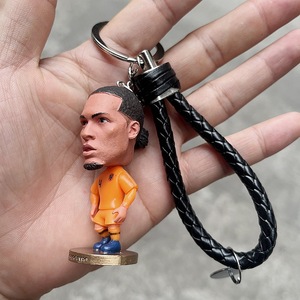 Porte-clés figurines <span class=keywords><strong>de</strong></span> footballeurs en PVC - Thème Ronaldo, Mbappé et autres - Cadeau souvenir pour les fans - Product Image 3