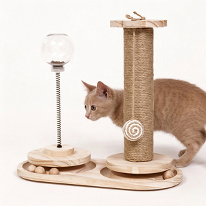 Zona Attività per Animali Domestici con Robusta Base in Legno, Tiragraffi per Gatti con Giocattolo a Molla e Palla su Pista per Gioco al Chiuso e Cura delle Unghie - Product Image 3
