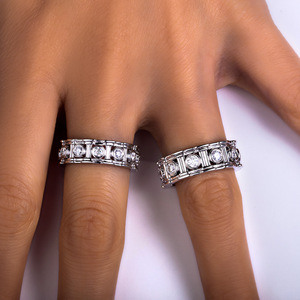 Gioielli Raffinati in Argento Sterling S925, Anello Unisex con Moissanite Certificata GRA, Fascia Eternity Rotonda VVS1 Colore D per Uomo e Donna - Product Image 2