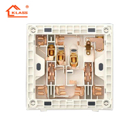 Prise multiple universelle multifonction 220V 8 broches 13A avec interrupteur, vente chaude pour le Bangladesh