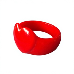 Nuevo Brazalete de Resina Roja con Forma de Corazón, Brazalete Moderno, Único y Elegante, Diseño Acrílico, Joyería Unisex Linda y a la Moda - Product Image 1