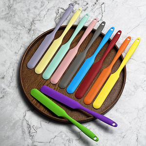 Spatola da <span class=keywords><strong>Pasticceria</strong></span> in <span class=keywords><strong>Silicone</strong></span> Antiaderente Resistente al Calore Ecologica e Sostenibile con Manico Lungo <span class=keywords><strong>per</strong></span> Torte, Cottura e Grigliate - Product Image 5